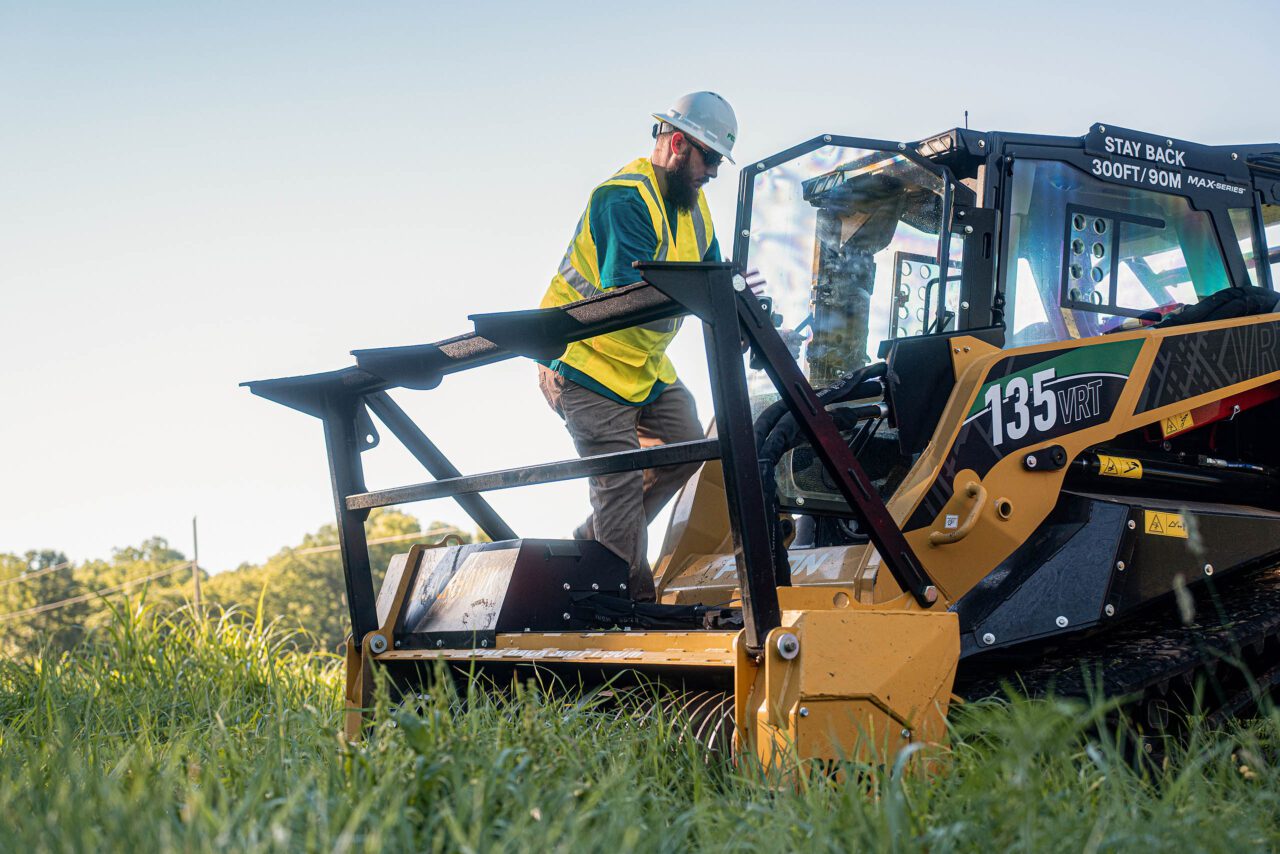 Fecon 135VRT Mulching Tractor | CTL Forestry Mulcher